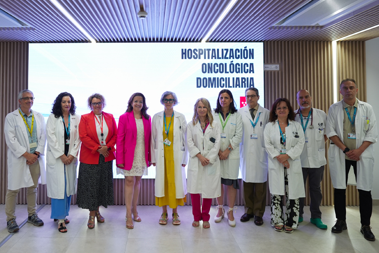 La Comunidad de Madrid inicia en el Hospital público Gregorio Marañón un programa pionero en la región para administrar a domicilio tratamientos oncológicos