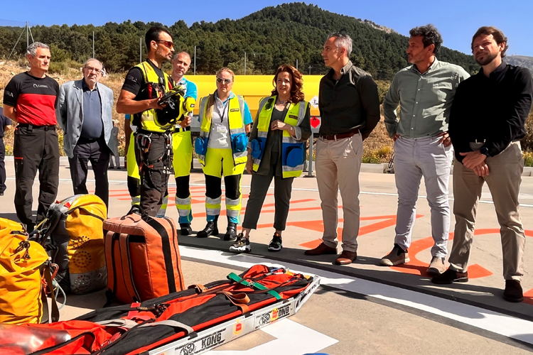 La Comunidad de Madrid extiende a los 365 días del año el servicio del Grupo Especial de Rescate en Altura con personal sanitario