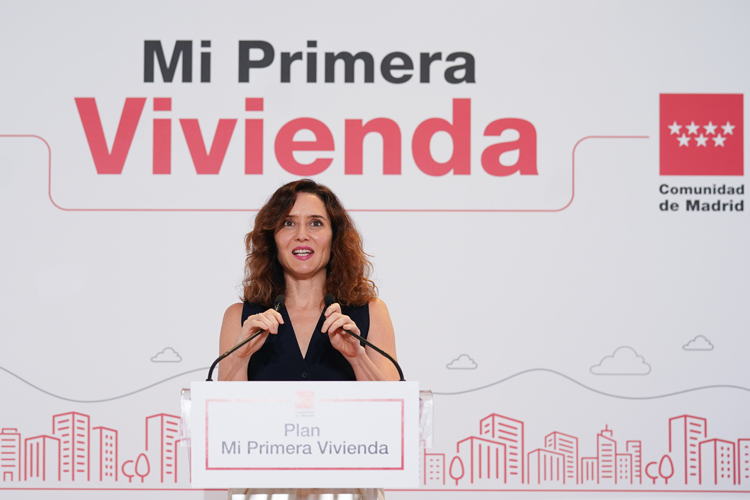 Díaz Ayuso anuncia que la Comunidad de Madrid extiende la gratuidad de los servicios del Plan Alquila para aumentar la oferta de viviendas