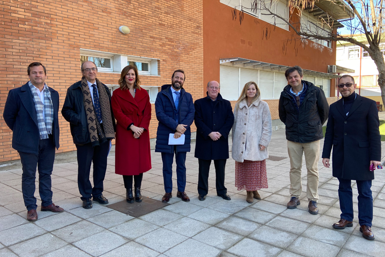 La Comunidad de Madrid se compromete a renovar el Colegio Público Obispo Moscoso y a ampliar el Colegio Público Santo Domingo