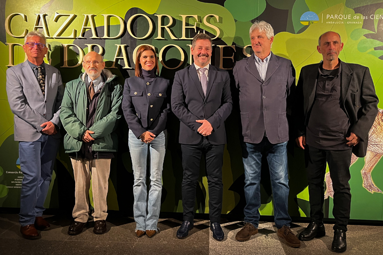 La Comunidad de Madrid invita a conocer la historia de los dinosaurios en la exposición Cazadores de dragones