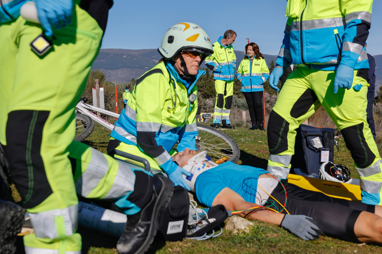 La Consejera Matute ha presentado hoy el balance de actividad de este servicio público con un simulacro de asistencia en accidente de ciclistas