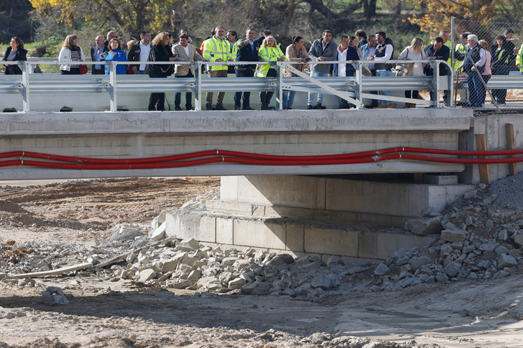 La Comunidad de Madrid abre dos puentes provisionales para restablecer la comunicación entre Aldea del Fresno, Villa del Prado y Chapinería