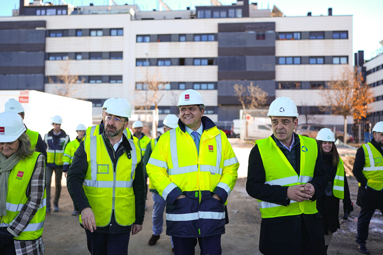 El Consejero Rodrigo ha visitado hoy dos de las parcelas donde se levantarán los inmuebles del Plan VIVE para este municipio 