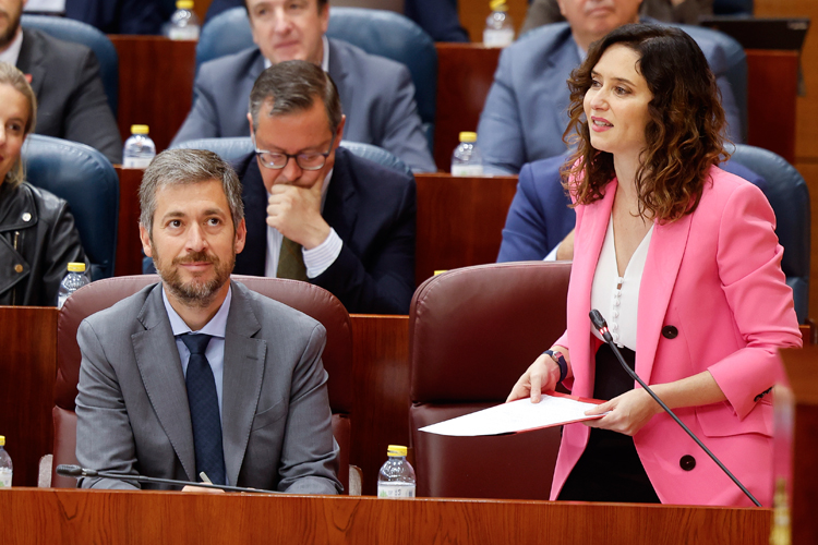 La Presidenta de la Comunidad de Madrid ha adelantado hoy en la Asamblea que este complemento mejorará la asistencia a los usuarios