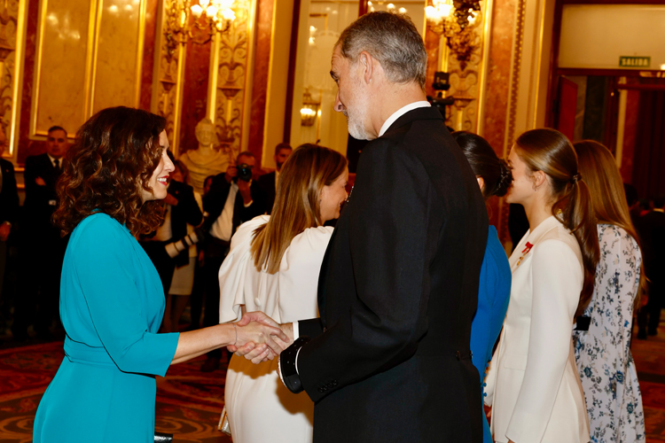 Díaz Ayuso asiste al juramento de la Constitución Española de la Princesa de Asturias