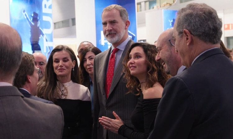 Díaz Ayuso acompaña a los Reyes en la inauguración de FITUR 2024, donde la Comunidad promocionará en tiempo real sus variados recursos turísticos