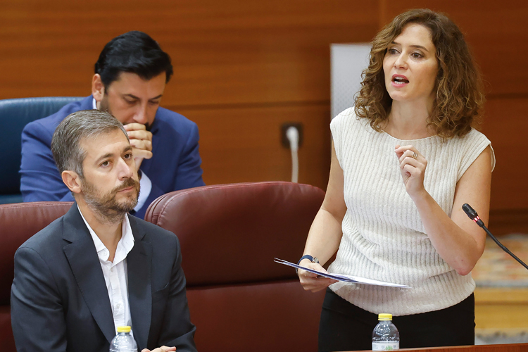 Díaz Ayuso cree que acoger la final del Mundial de Fútbol 2030 será una “gran oportunidad” para que “Madrid vuelva a sorprender al mundo”