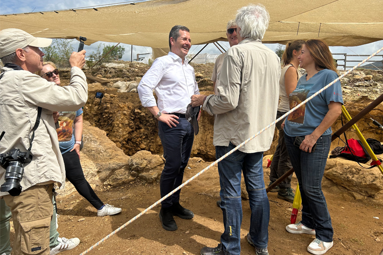 La Comunidad de Madrid halla el fósil hominino más antiguo de la región en las excavaciones del Valle de los Neandertales