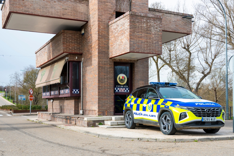 La Policía Local de Algete inicia una campaña de vigilancia para sancionar a los vecinos que no recojan los excrementos de sus perros